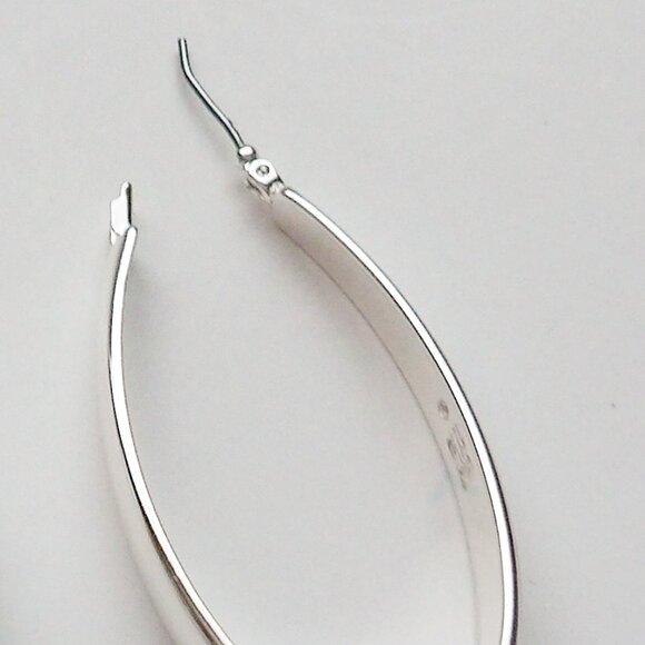 Robert Lee Morris SOHO Large Oval Silver Hoop Earrings New in Branded Gift Box - Picture 4 of 7